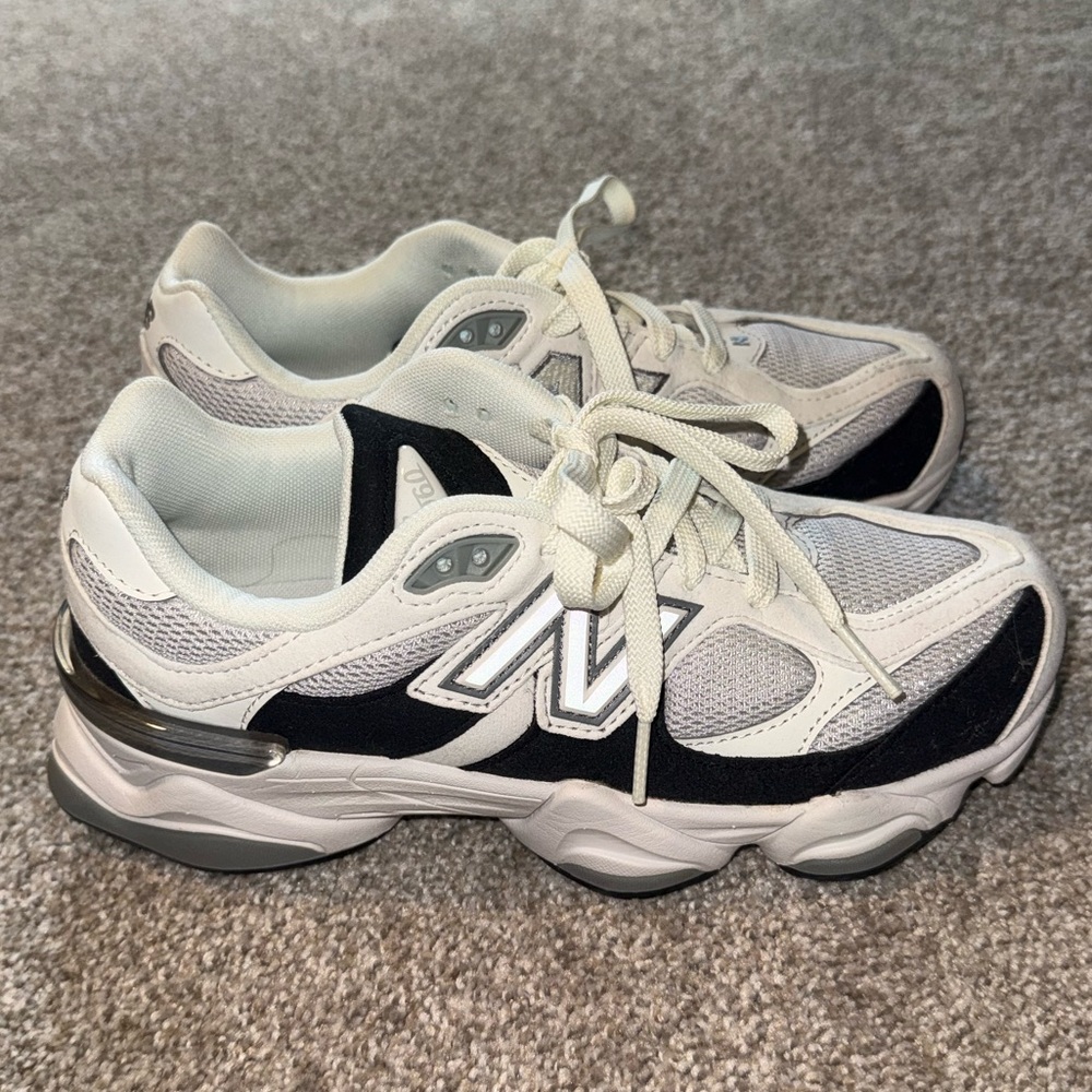 New Balance 9060 Sneakers